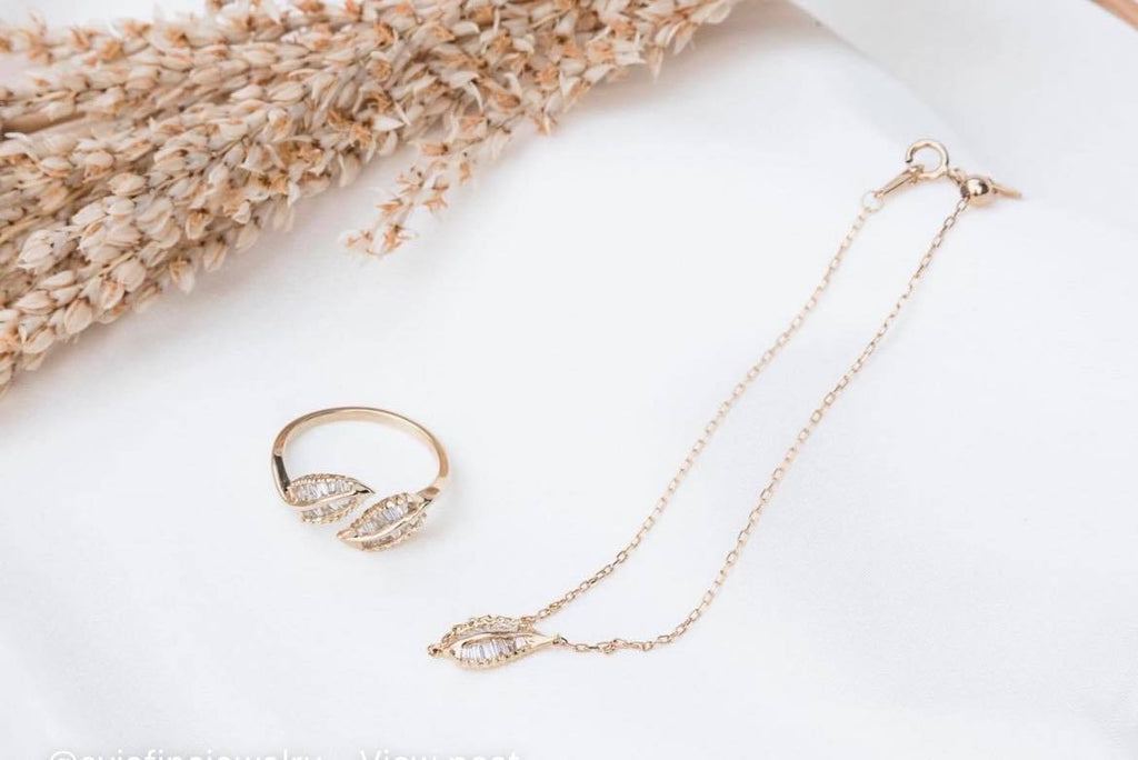 The Laurel Collection